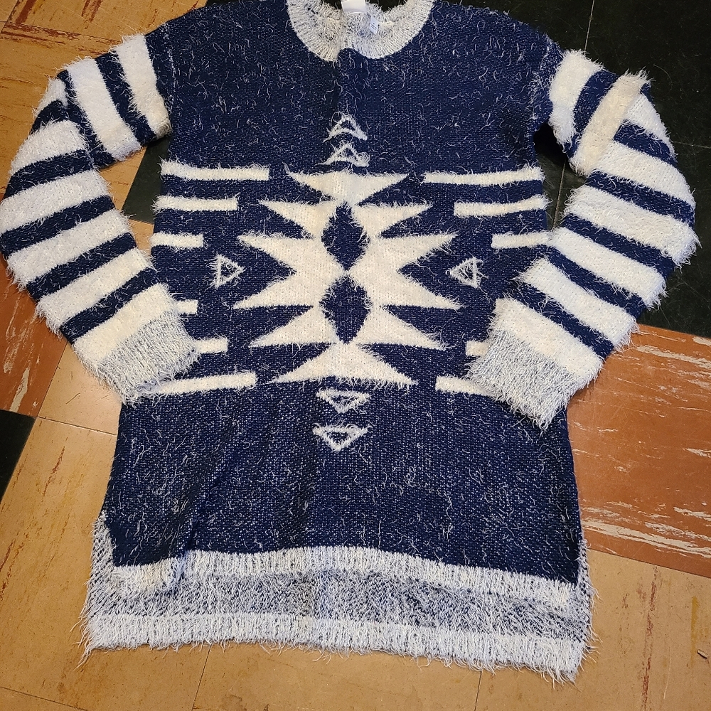 OhMG! Navy blue white tunic sweater. Juniors size small. NWOT.